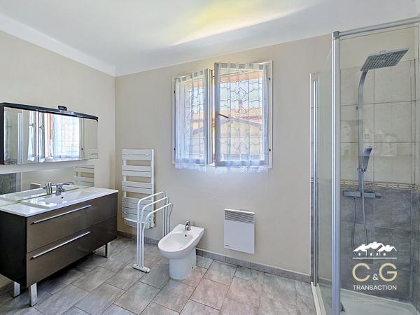 - VILLA 182 m2 avec Appartement T3 - Parc et Piscine Détails des diagnostics énergétiques
