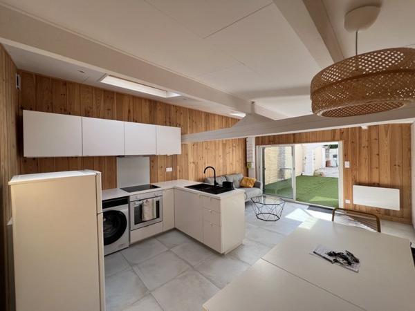 Maison à louer 830 € CC Bordeaux 2 p 40 m² DPE D
