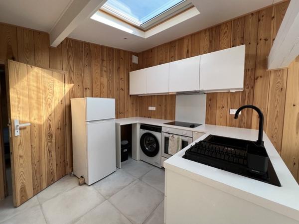 Maison à louer 830 € CC Bordeaux 2 p 40 m² DPE D