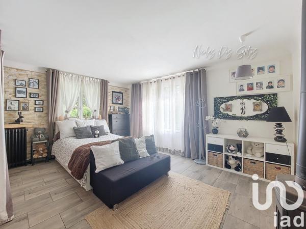 Maison 8 pièces de 278 m² à Lamorlaye (60260)