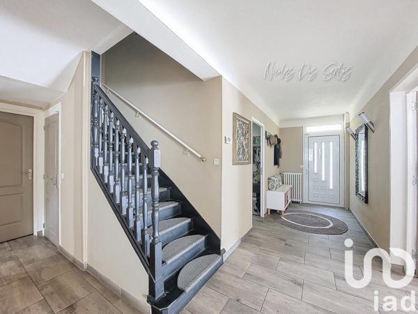 Maison 8 pièces de 278 m² à Lamorlaye (60260)