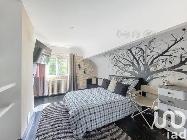 Maison 8 pièces de 278 m² à Lamorlaye (60260)