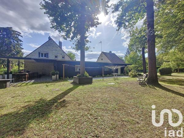 Maison 8 pièces de 278 m² à Lamorlaye (60260)