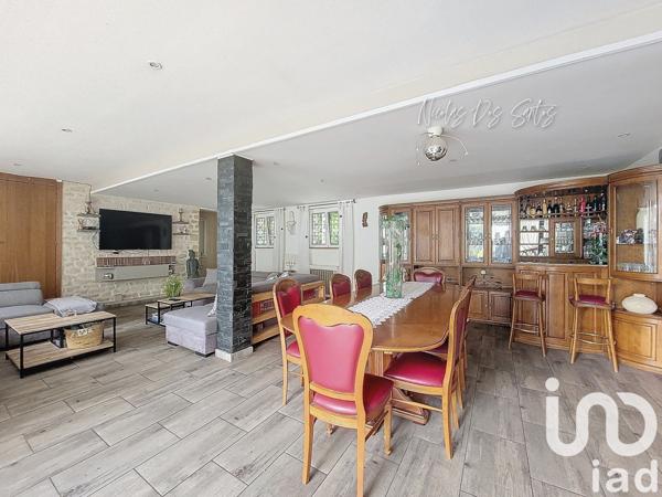 Maison 8 pièces de 278 m² à Lamorlaye (60260)