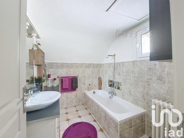 Maison 8 pièces de 278 m² à Lamorlaye (60260)