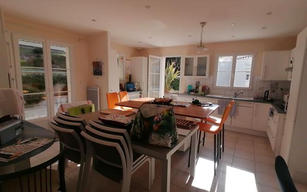 Maison à vendre    11 pièces • 266 m2 Saint-Georges-de-Didonne