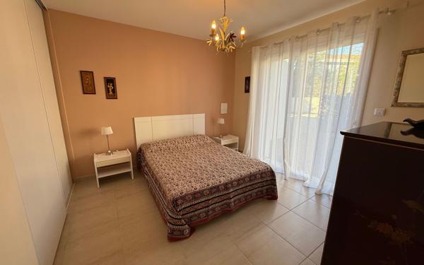 Maison à vendre    11 pièces • 266 m2 Saint-Georges-de-Didonne