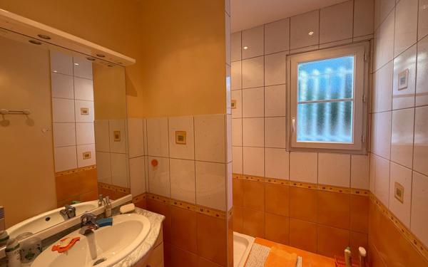 Maison à vendre    11 pièces • 266 m2 Saint-Georges-de-Didonne