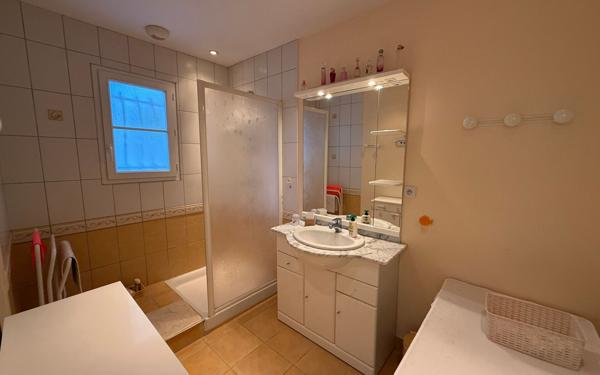 Maison à vendre    11 pièces • 266 m2 Saint-Georges-de-Didonne