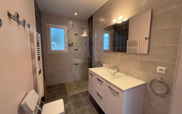 Maison à vendre    11 pièces • 266 m2 Saint-Georges-de-Didonne