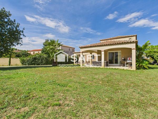 Baho : villa familiale lumineuse de 160 m², grand séjour de 83 m², suite parentale et jardin arboré.