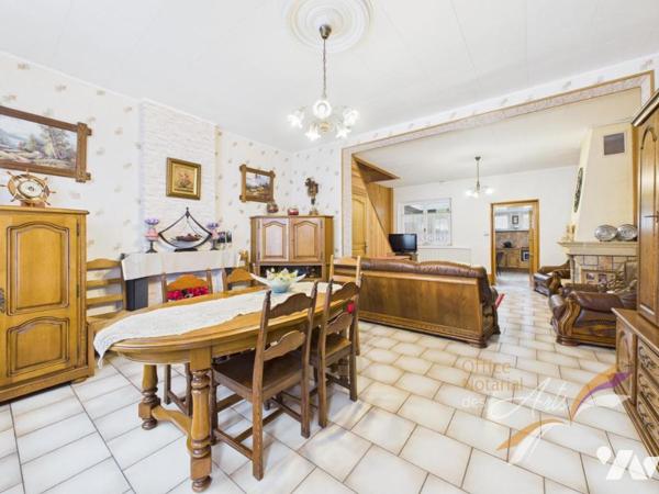 Maison individuelle avec jardin, garage et beaux volumes.