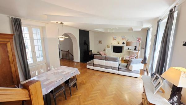 BOURGES CENTRE MAISON DE 191M² 6 PIECES GARAGE JARDIN