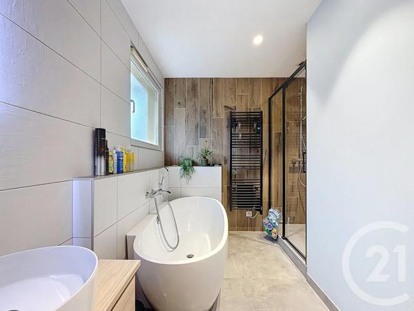 Appartement T5 à vendre  5 pièces - 111 m 2   ANGERS  - 49