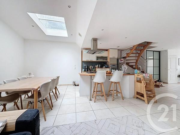 Appartement T5 à vendre  5 pièces - 111 m 2   ANGERS  - 49