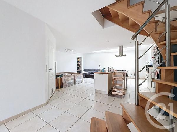 Appartement T5 à vendre  5 pièces - 111 m 2   ANGERS  - 49