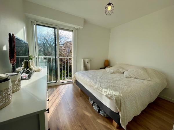 Six-Fours-les-Plages (83140) Charmant T3 bien rénové avec vue dégagée