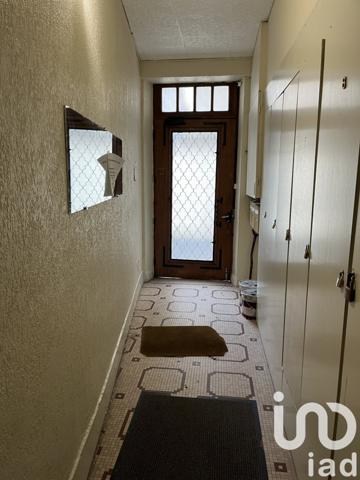 Appartement 3 pièces de 32 m² à Mont-Dore (63240)