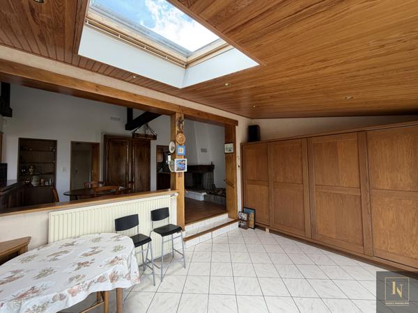 Maison
                                                                                                                                                                                                                                                                                                                        5 pièce(s)                                                                                                                                                                                                          3 chambre(s)                                                                                                                                                                                                          95  m²
