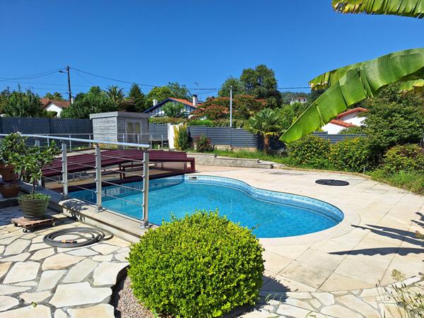 Urcuit - Vente Maison - piscine