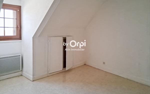 Immeuble à vendre    5 pièces •  Domérat