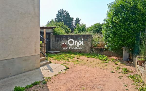 Immeuble à vendre    5 pièces •  Domérat