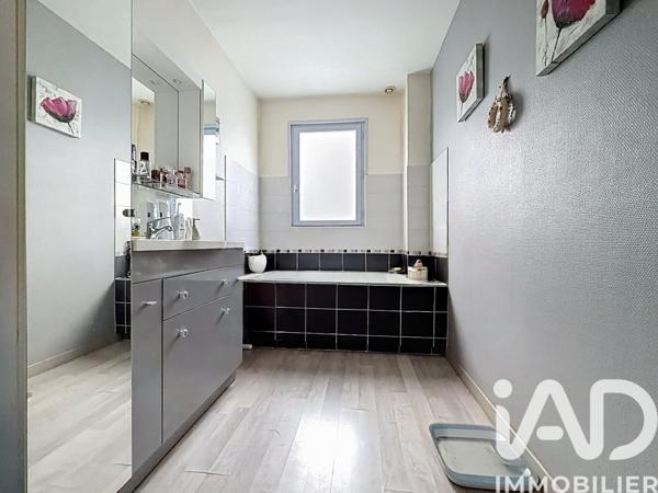 Maison à vendre 6 pièces 117 m² Saint-Chéron