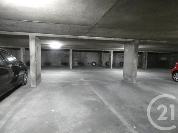 Parking à vendre  29,80 m2 PARIS - 75019