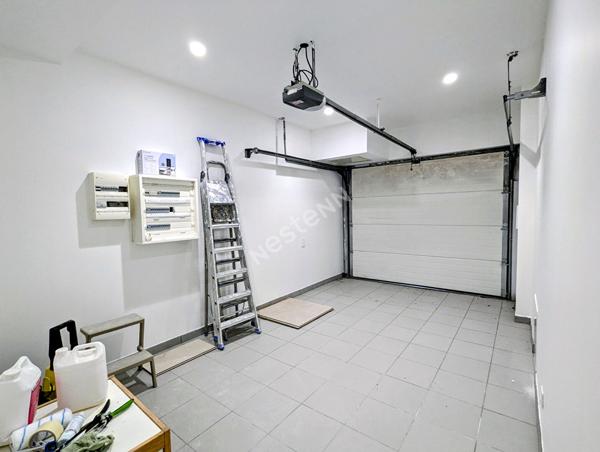 Maison contemporaine neuve 8 pièces à vendre à Reims -
