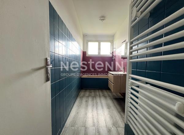 EVRES : Maison de plain pied, 4 pièces, 3 chambres, garage et jardin