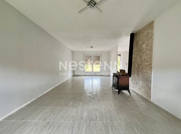EVRES : Maison de plain pied, 4 pièces, 3 chambres, garage et jardin