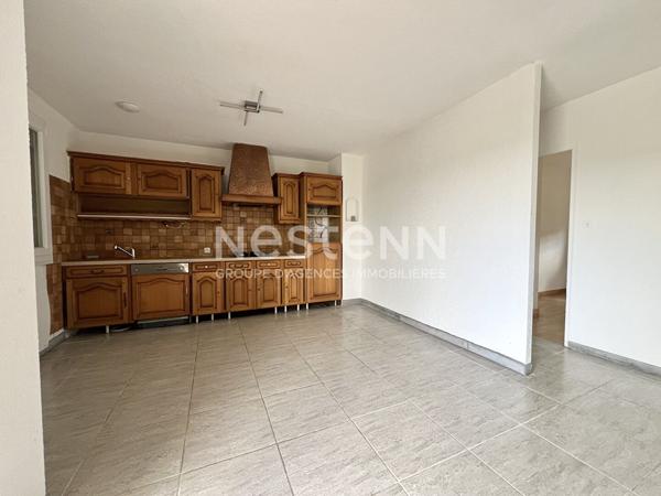 EVRES : Maison de plain pied, 4 pièces, 3 chambres, garage et jardin