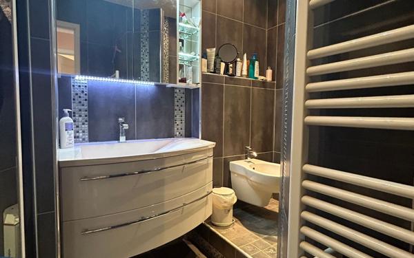 Appartement à vendre    3 pièces • 69,77 m2 Compiègne