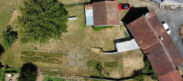 Maison en pierre entièrement rénovée, 95m², avec dépendances, terrain de 1154m² 148 000 €