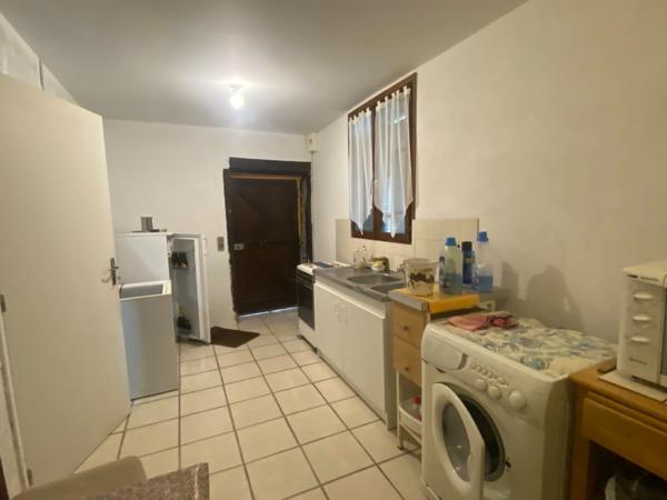 Maison en pierre entièrement rénovée, 95m², avec dépendances, terrain de 1154m² 148 000 €