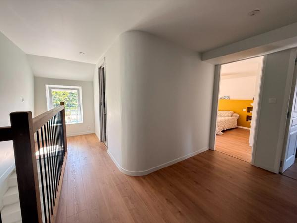Maison en pierre entièrement rénovée, 95m², avec dépendances, terrain de 1154m² 148 000 €