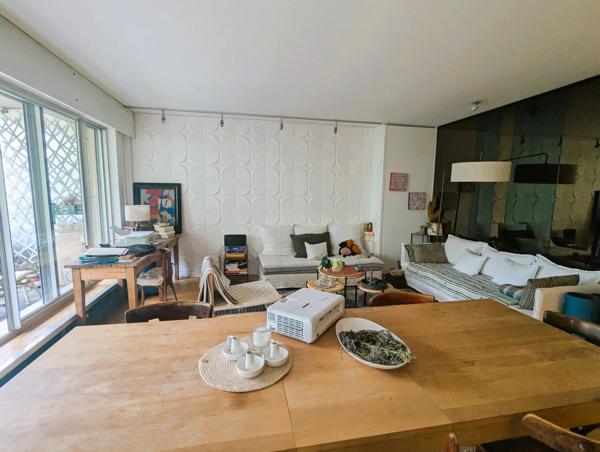 Appartement de standing – 110 m² env. – Balcon – Parkings – Cambronne / Rue Lecourbe