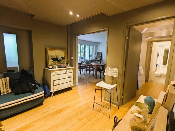 Appartement de standing – 110 m² env. – Balcon – Parkings – Cambronne / Rue Lecourbe
