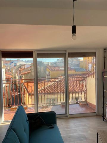 Vente                                                      Appartement
                        
                     2 pièces                      32 m2                     à Perpignan