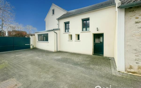 Maison à vendre    7 pièces • 200 m2 Longuesse