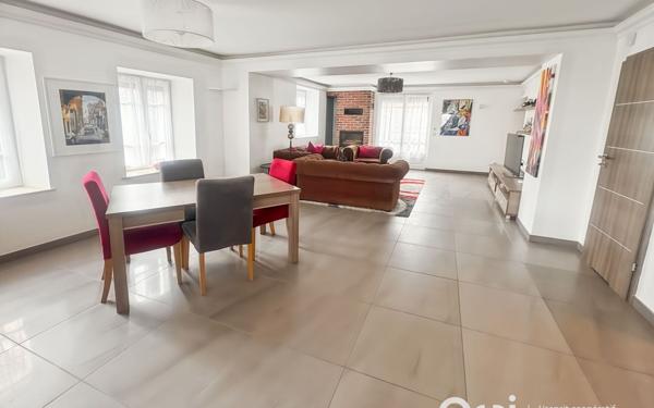 Maison à vendre    7 pièces • 200 m2 Longuesse