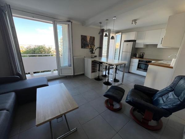 Marseille (13007) EXCLUSIVITÉ VENTE APPARTEMENT 55,43 M2 CARREZ TYPE 3 BALCON APERÇU MER BD TELLENE PARKING LIBRE 13007 MAR