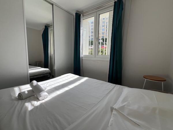 Marseille (13007) EXCLUSIVITÉ VENTE APPARTEMENT 55,43 M2 CARREZ TYPE 3 BALCON APERÇU MER BD TELLENE PARKING LIBRE 13007 MAR