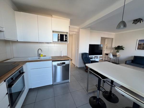 Marseille (13007) EXCLUSIVITÉ VENTE APPARTEMENT 55,43 M2 CARREZ TYPE 3 BALCON APERÇU MER BD TELLENE PARKING LIBRE 13007 MAR