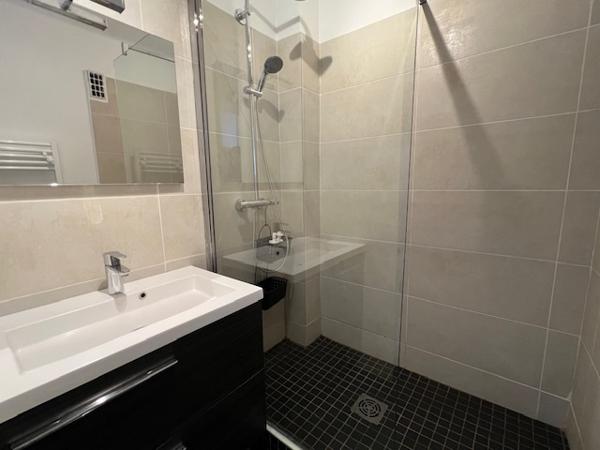 Marseille (13007) EXCLUSIVITÉ VENTE APPARTEMENT 55,43 M2 CARREZ TYPE 3 BALCON APERÇU MER BD TELLENE PARKING LIBRE 13007 MAR