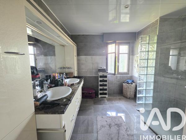 Maison à vendre 8 pièces 275 m² Torigny-les-Villes