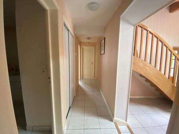 Maison  5 pièce(s)  3 chambre(s)  145 m²