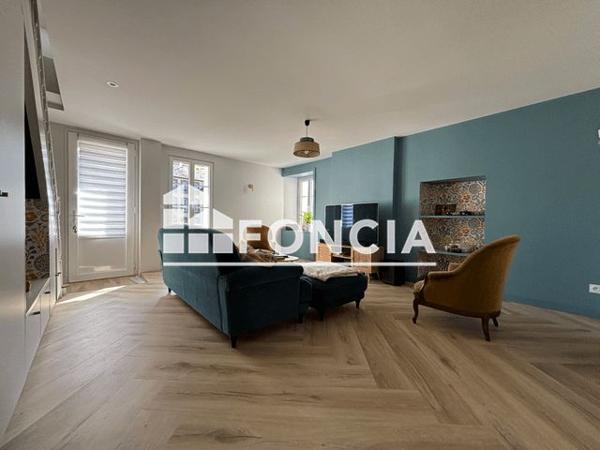 À vendre Immeuble 218 m² - Laval 53000