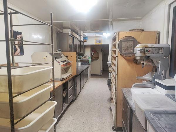 CENTRE VILLE BRASSAC - BOULANGERIE PÂTISSERIE SNACKING avec LOGEMENT