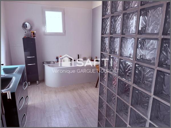 Villa plain-pied 126 m² avec garage et jardin